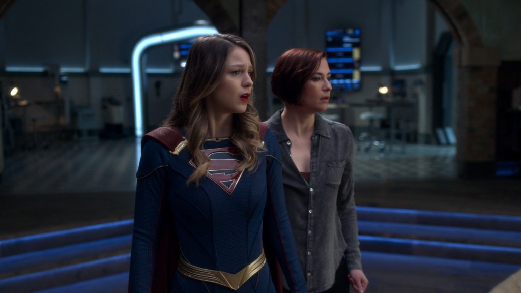 Supergirl (Melissa Benoist) et Alex Danvers (Chyler Leigh)
